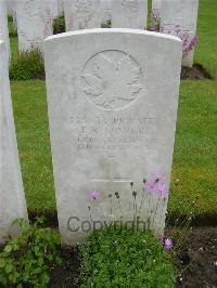 Etaples Military Cemetery - Monck, Ernest Ross